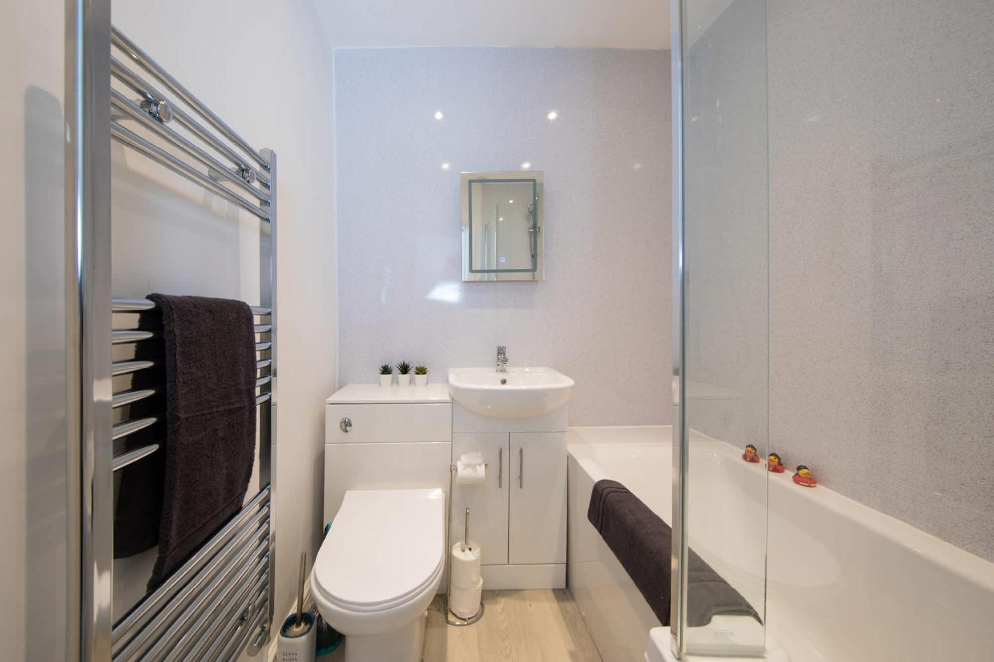 Absolute Beachfront With Decked Garden Oasis And Views Bognor Regis Exteriör bild