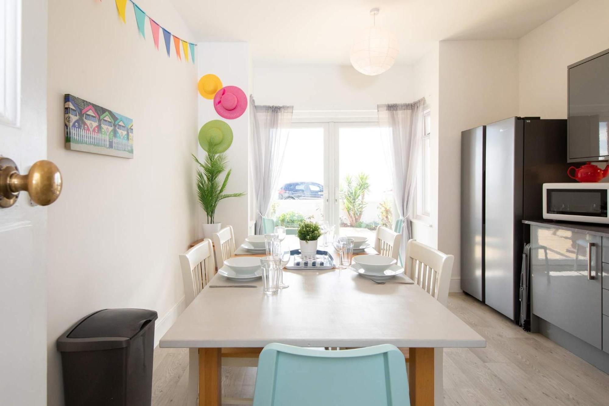 Absolute Beachfront With Decked Garden Oasis And Views Bognor Regis Exteriör bild